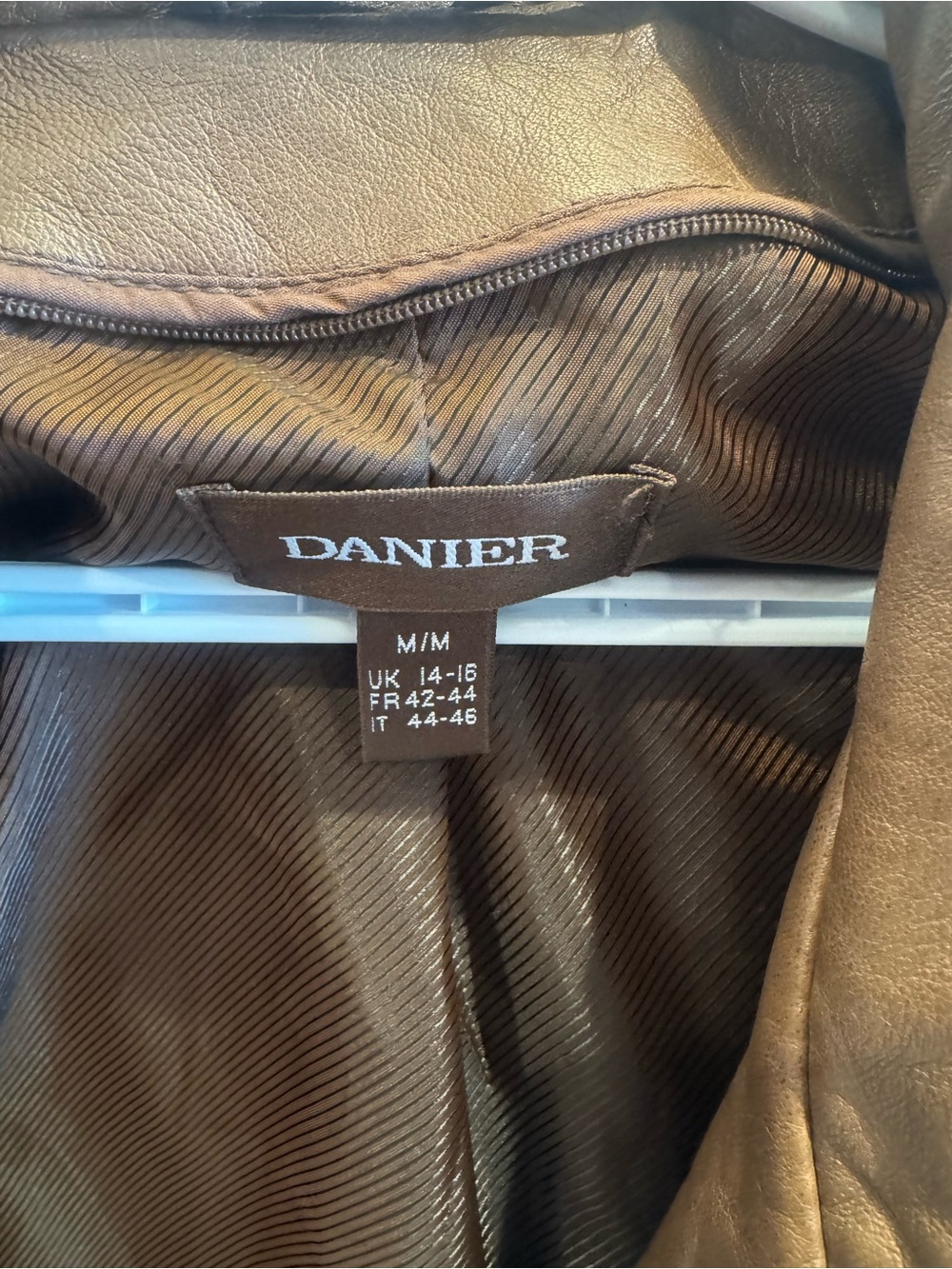 Danier Brown Leather Women’s Button-Front Bomber Jacket - Picture 3 of 3
